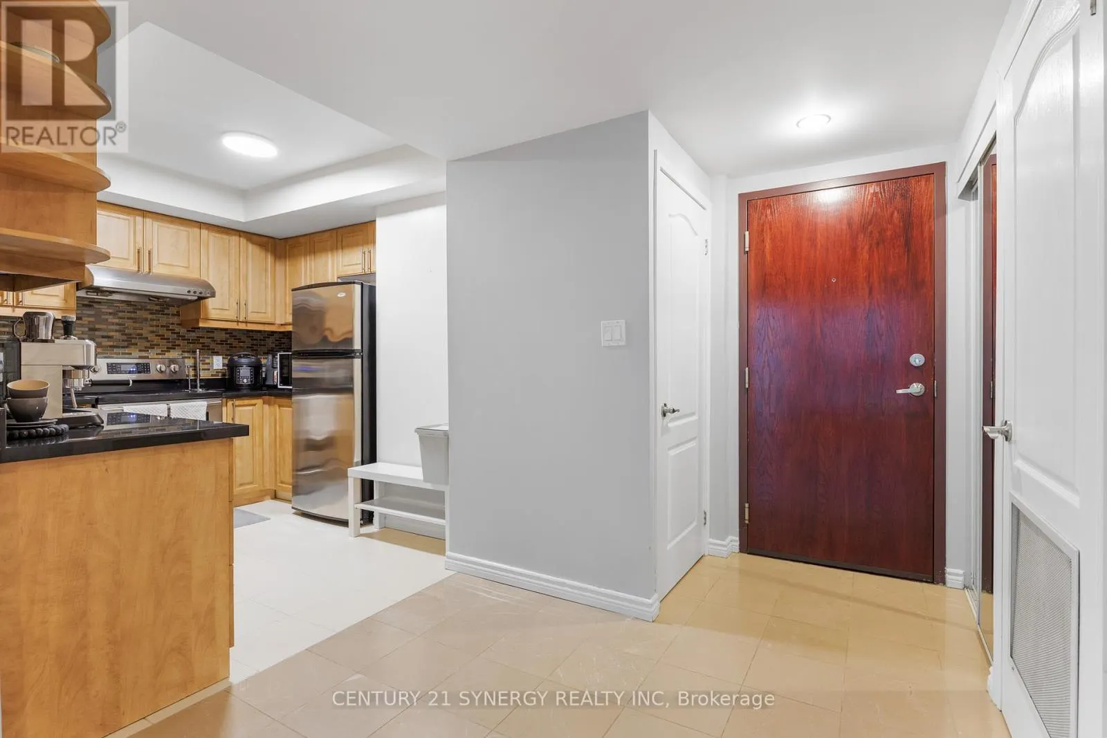 306 - 263 WELLINGTON STREET W