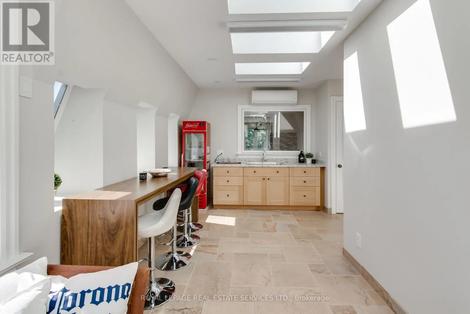 441 ORIOLE PARKWAY