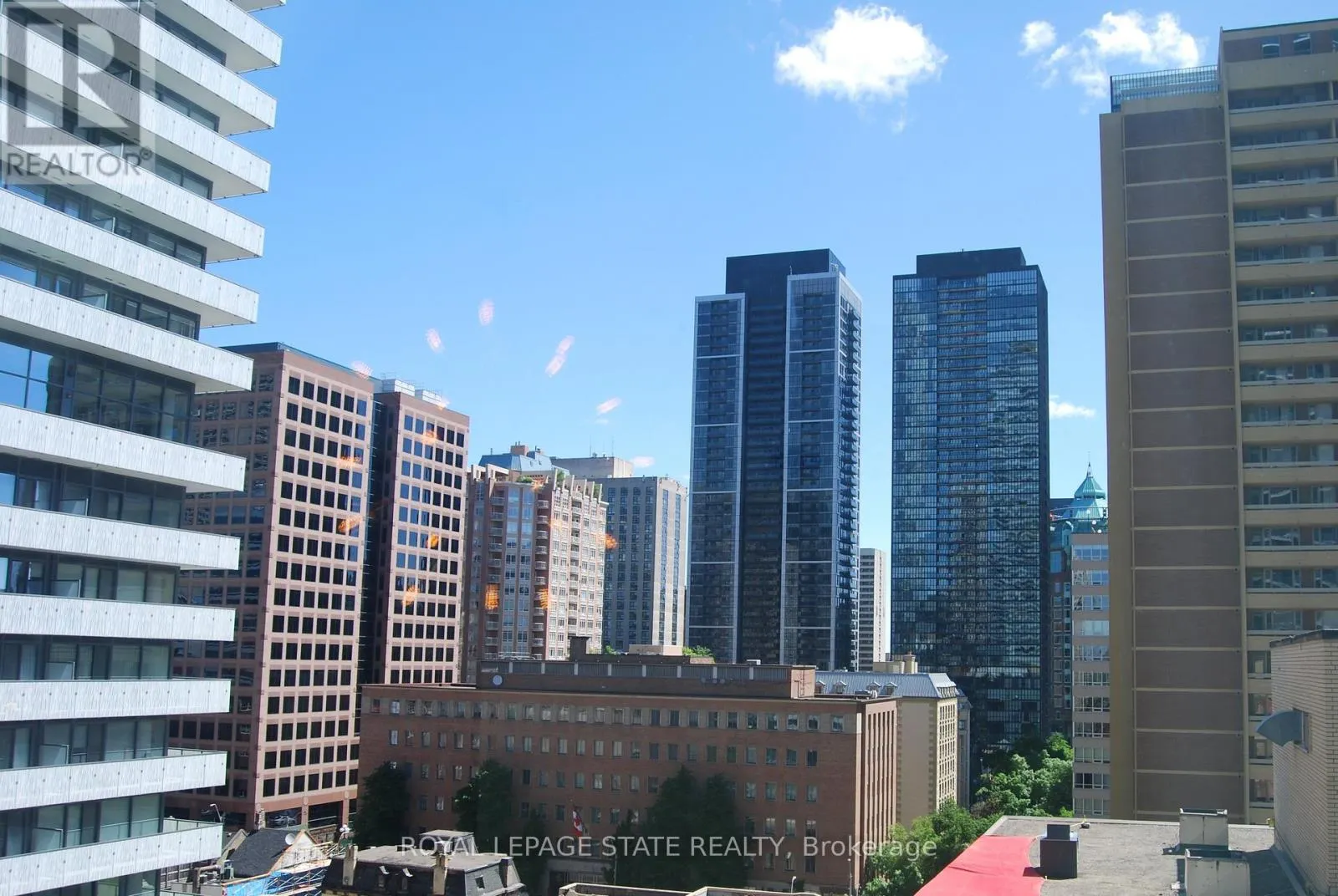 1110 - 45 CHARLES STREET E