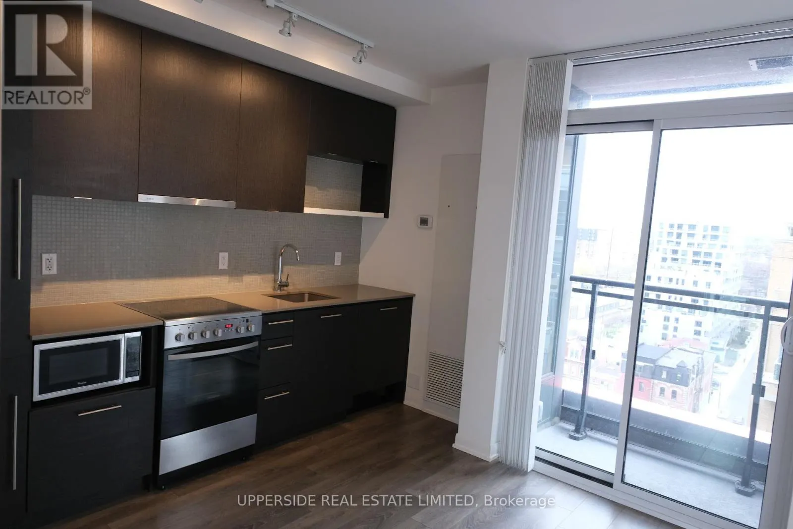1410 - 435 RICHMOND STREET W