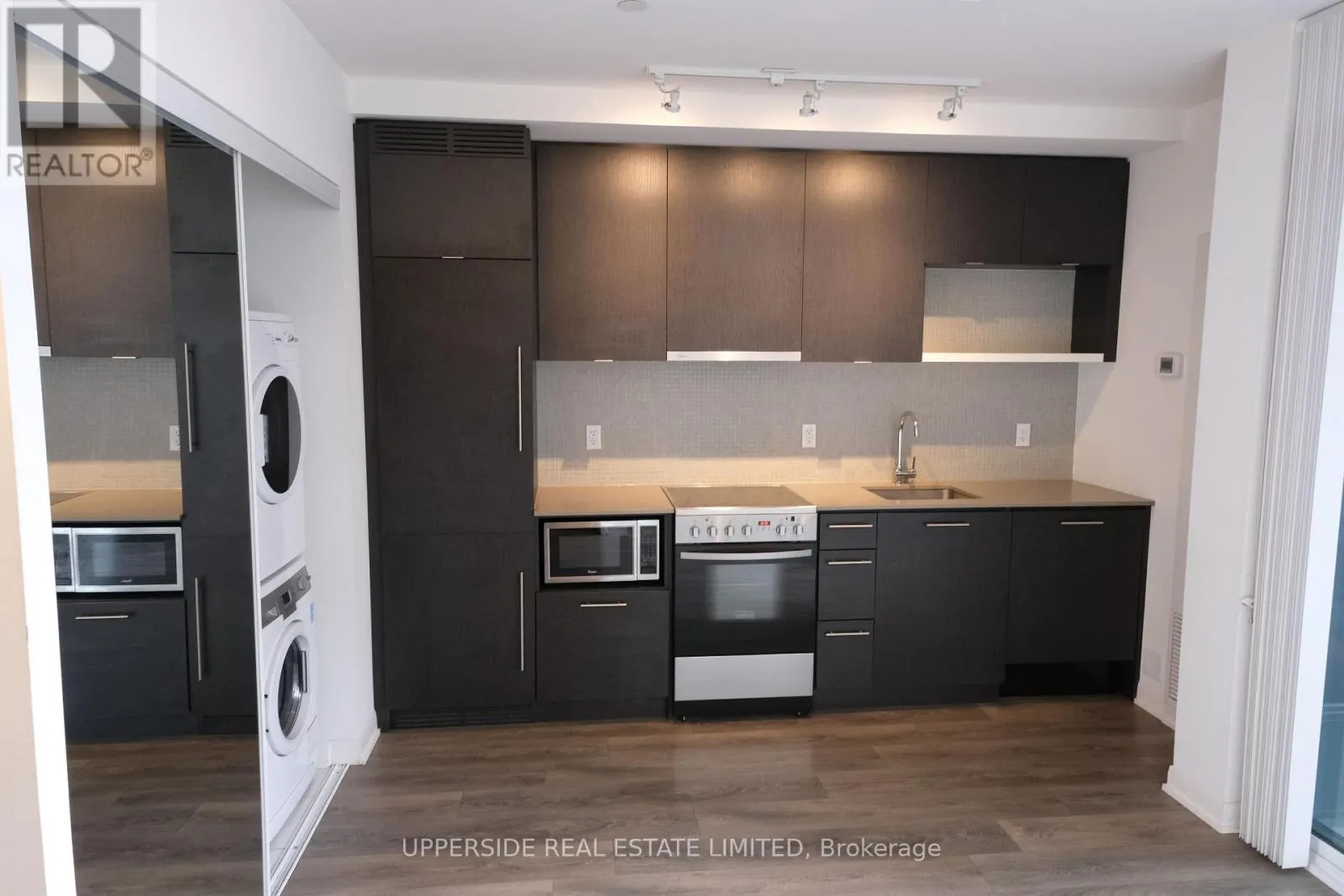 1410 - 435 RICHMOND STREET W