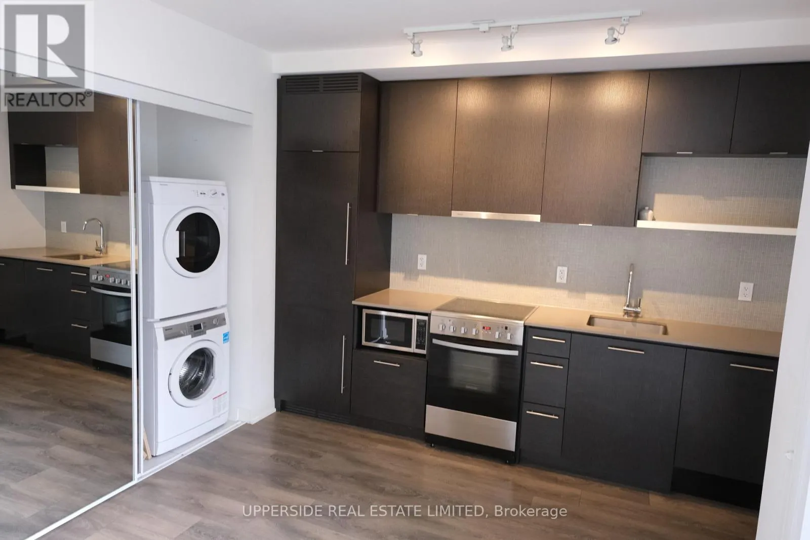 1410 - 435 RICHMOND STREET W