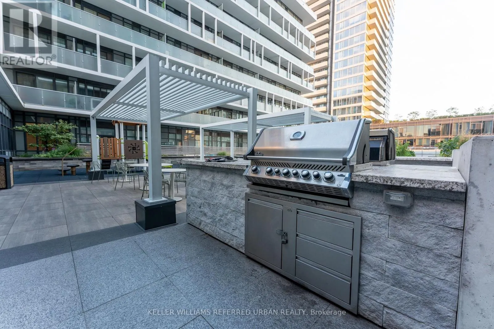 611 - 225 SUMACH STREET