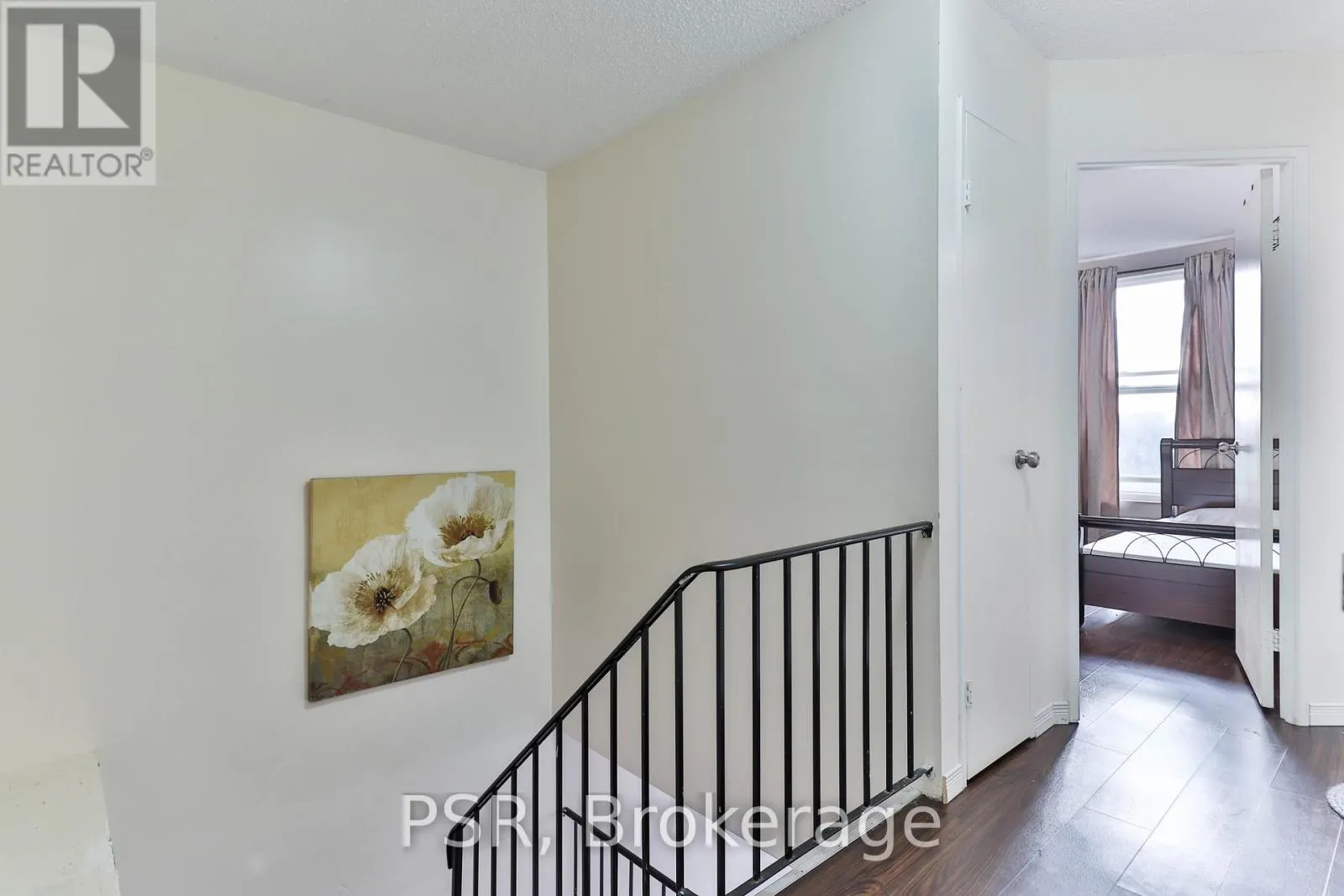 225 - 165 CHEROKEE BOULEVARD
