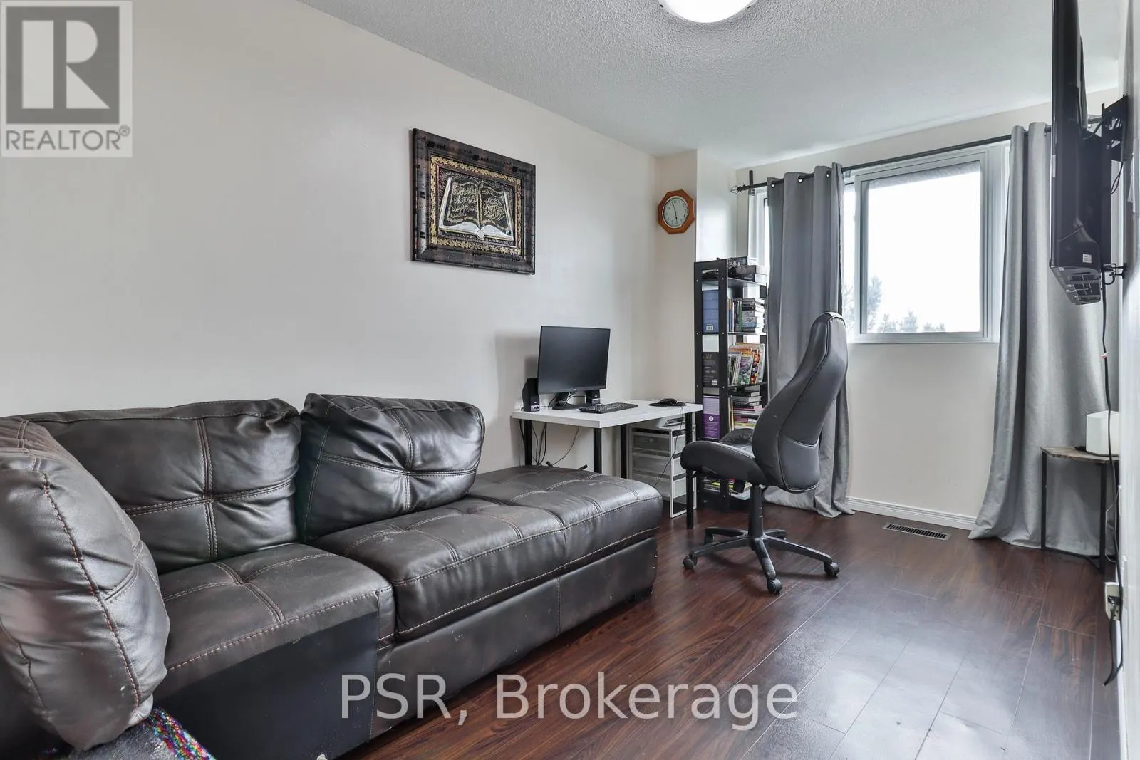 225 - 165 CHEROKEE BOULEVARD