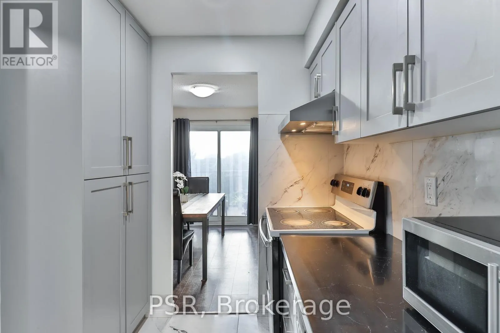 225 - 165 CHEROKEE BOULEVARD