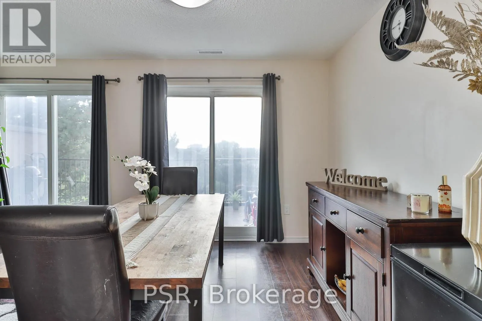 225 - 165 CHEROKEE BOULEVARD