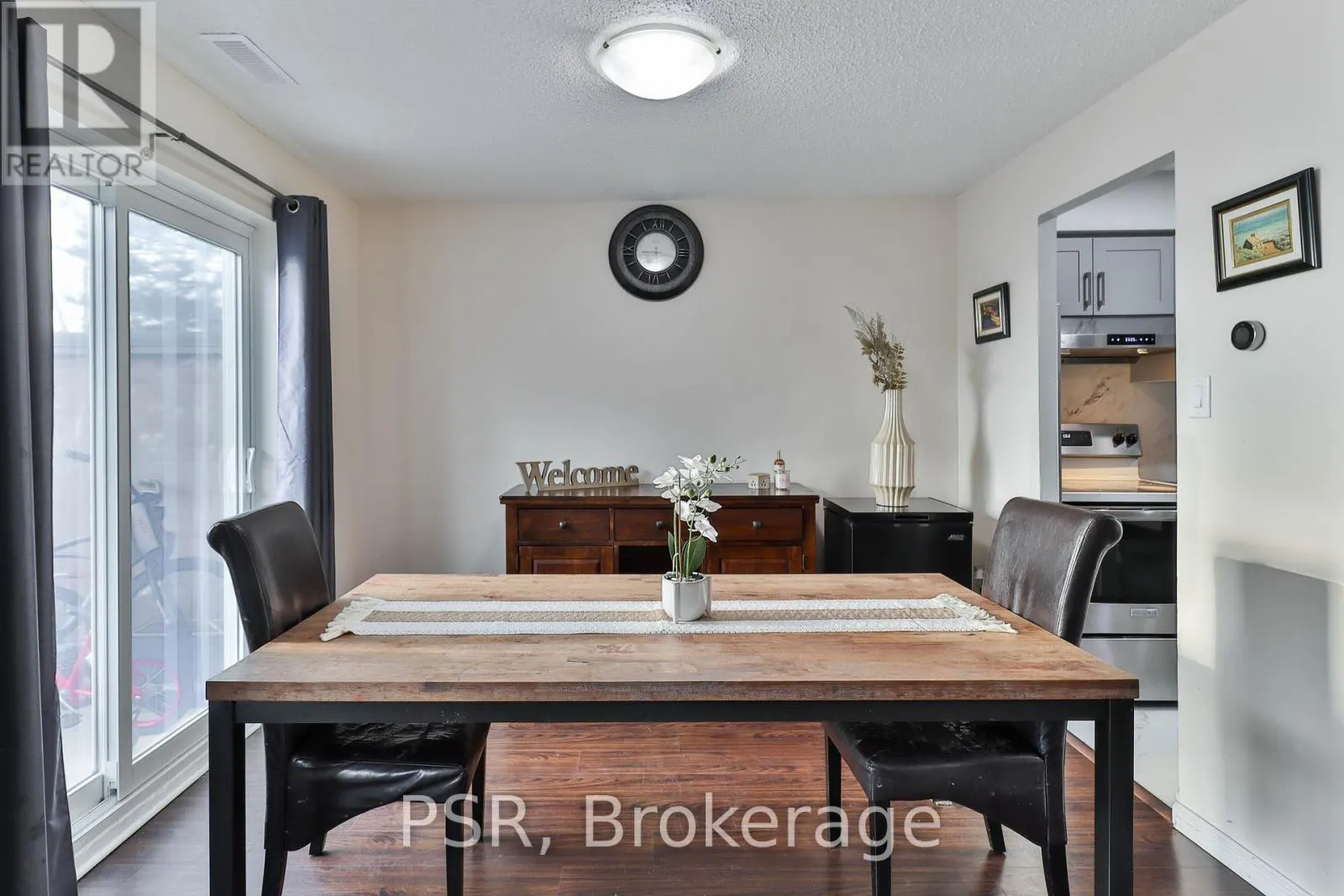 225 - 165 CHEROKEE BOULEVARD