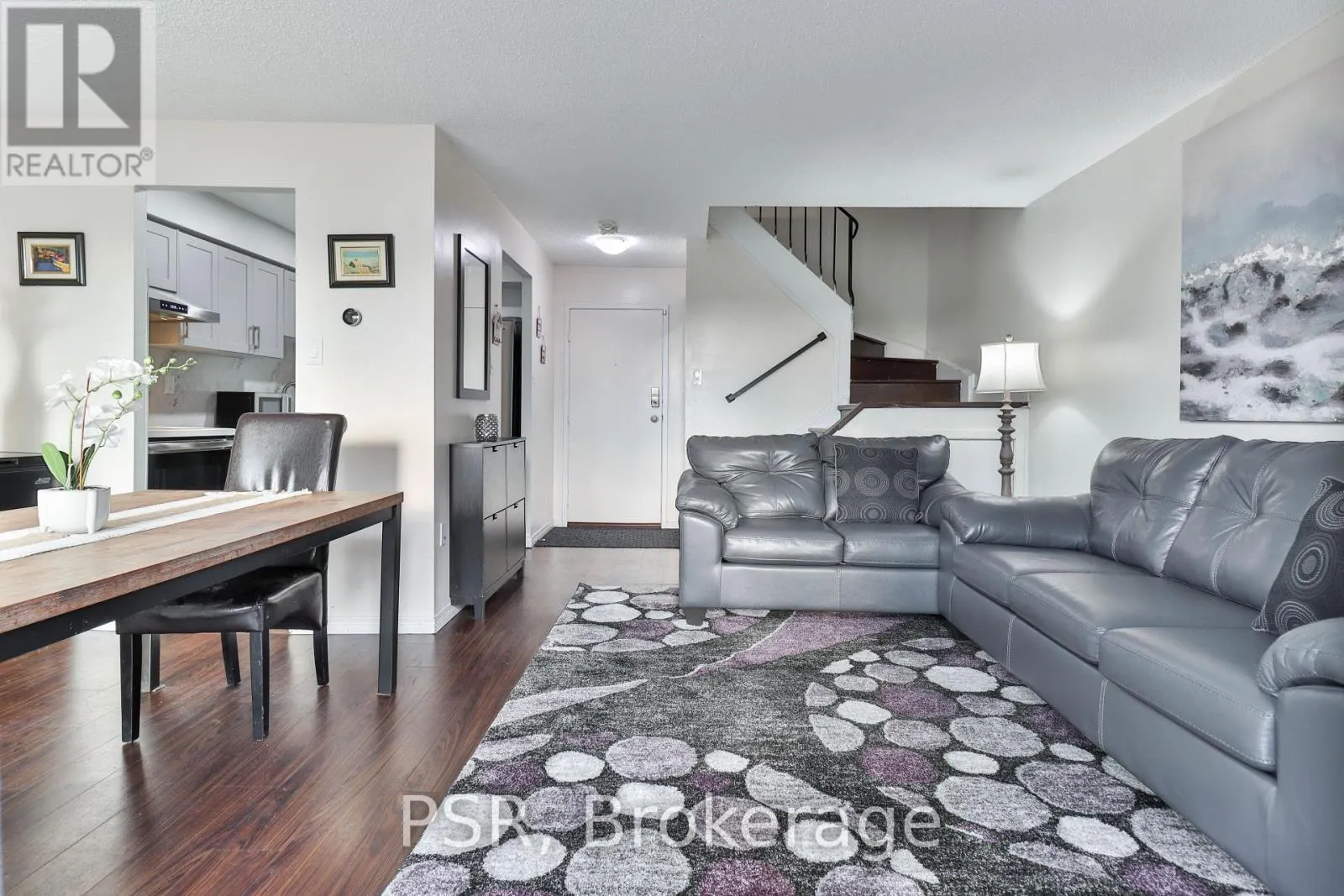 225 - 165 CHEROKEE BOULEVARD