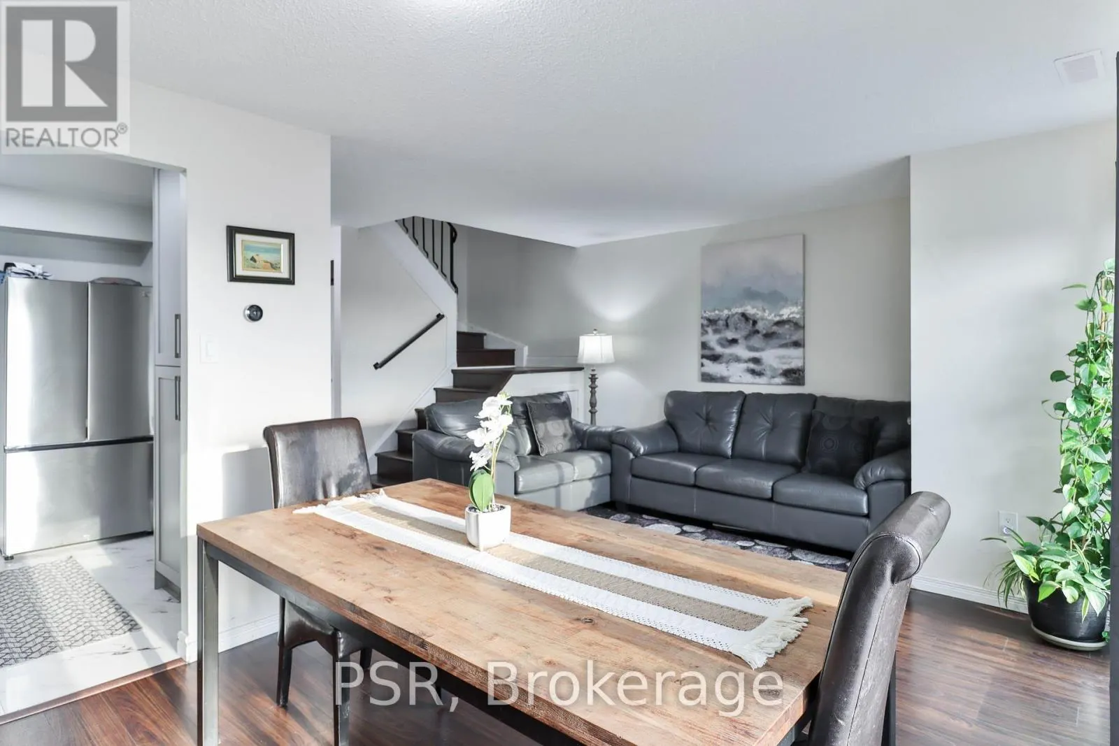 225 - 165 CHEROKEE BOULEVARD