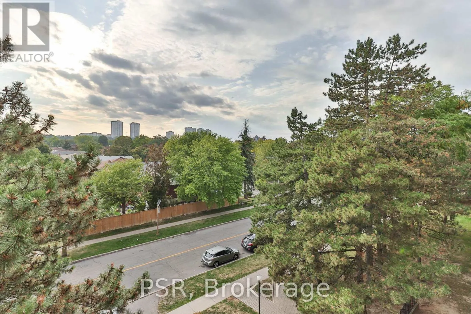 225 - 165 CHEROKEE BOULEVARD