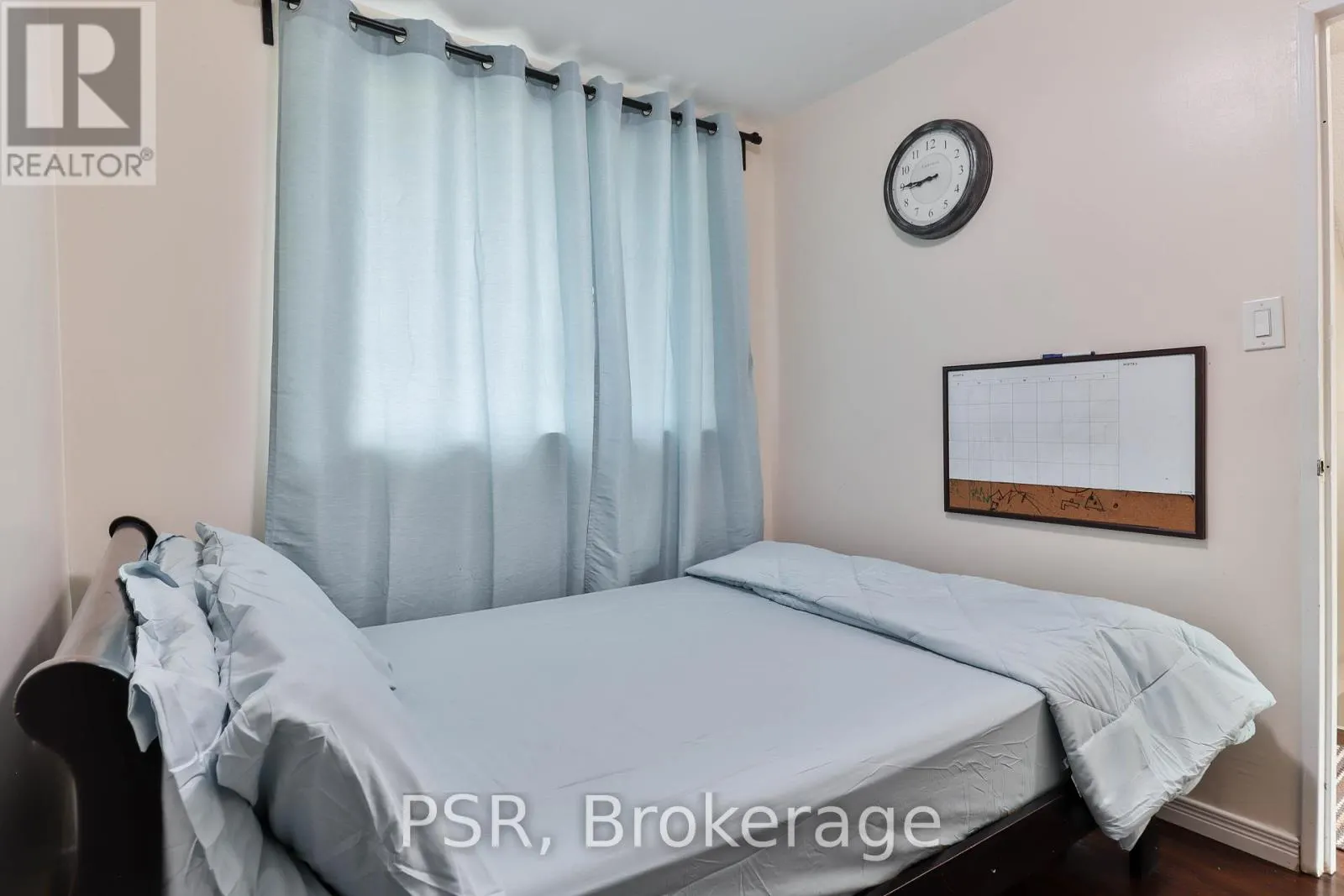 225 - 165 CHEROKEE BOULEVARD