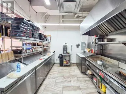 50 GERRARD STREET E