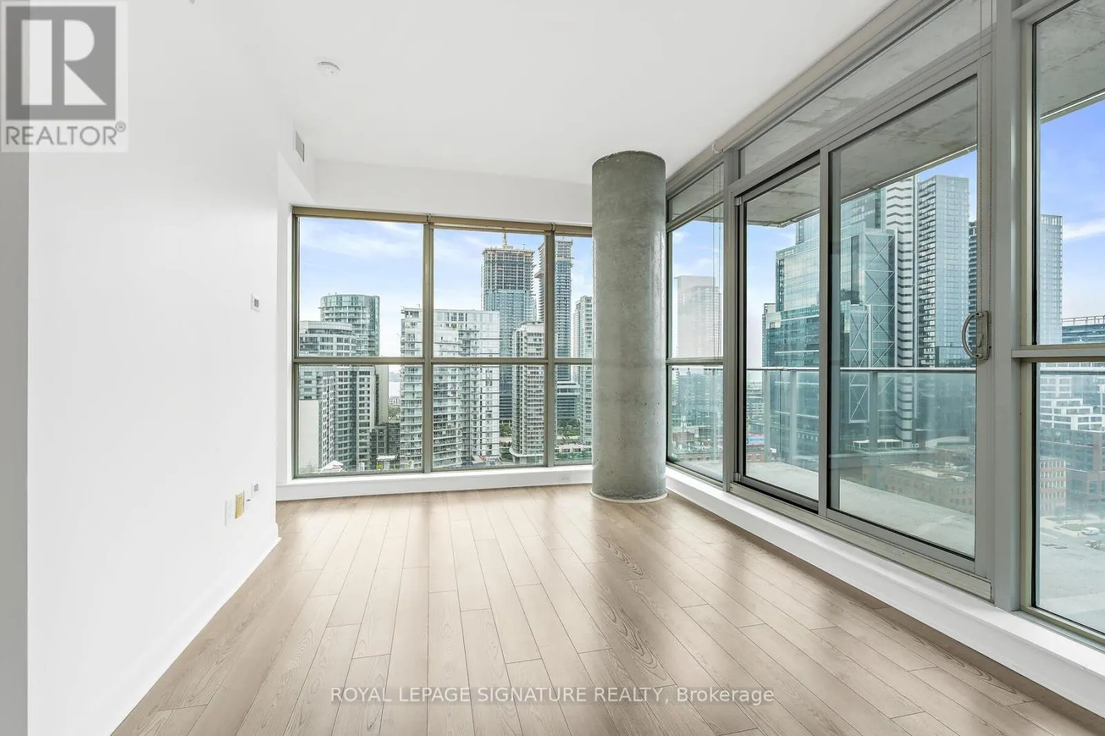 1802 - 375 KING STREET W