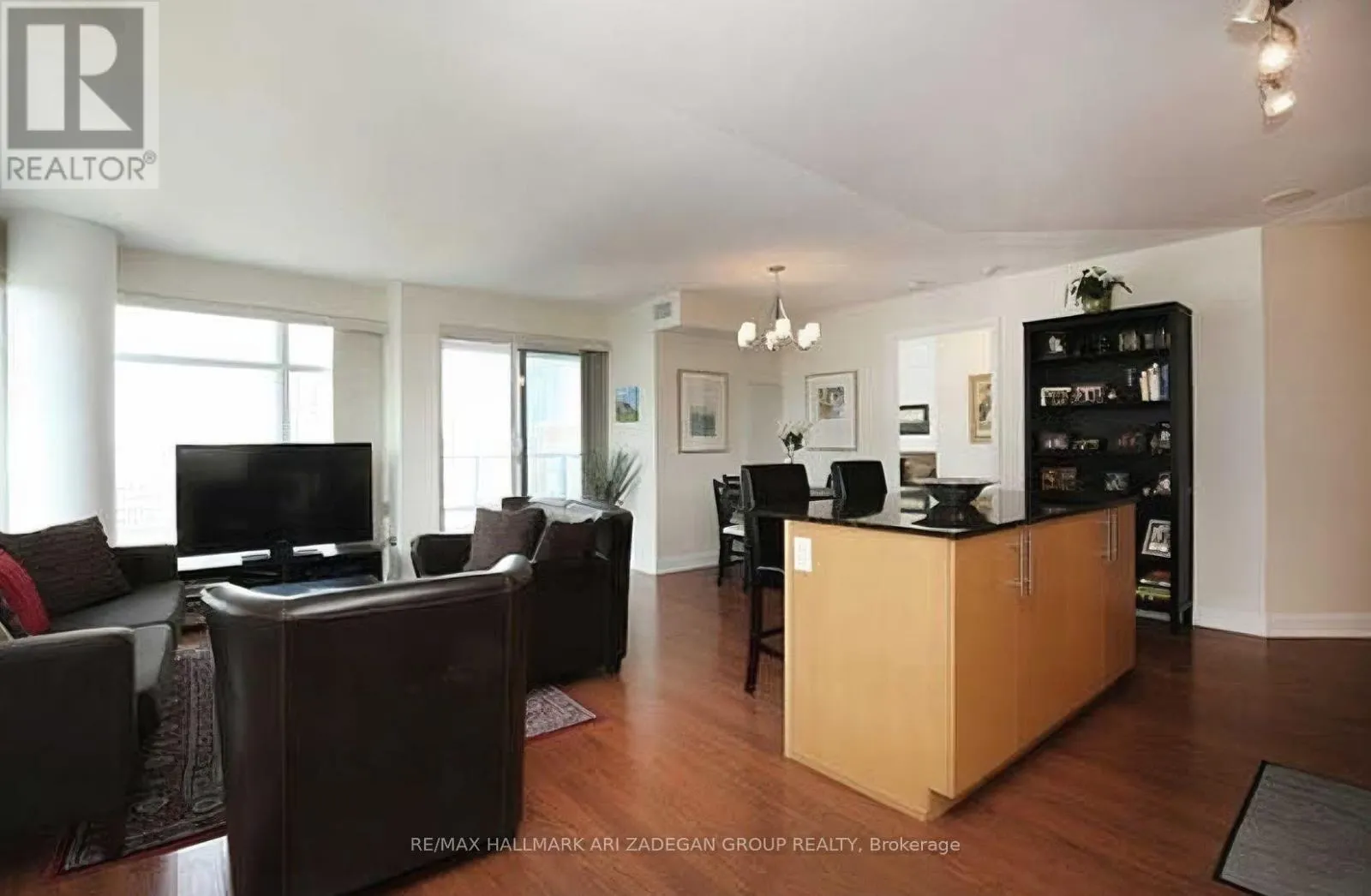 1908 - 2191 YONGE STREET N