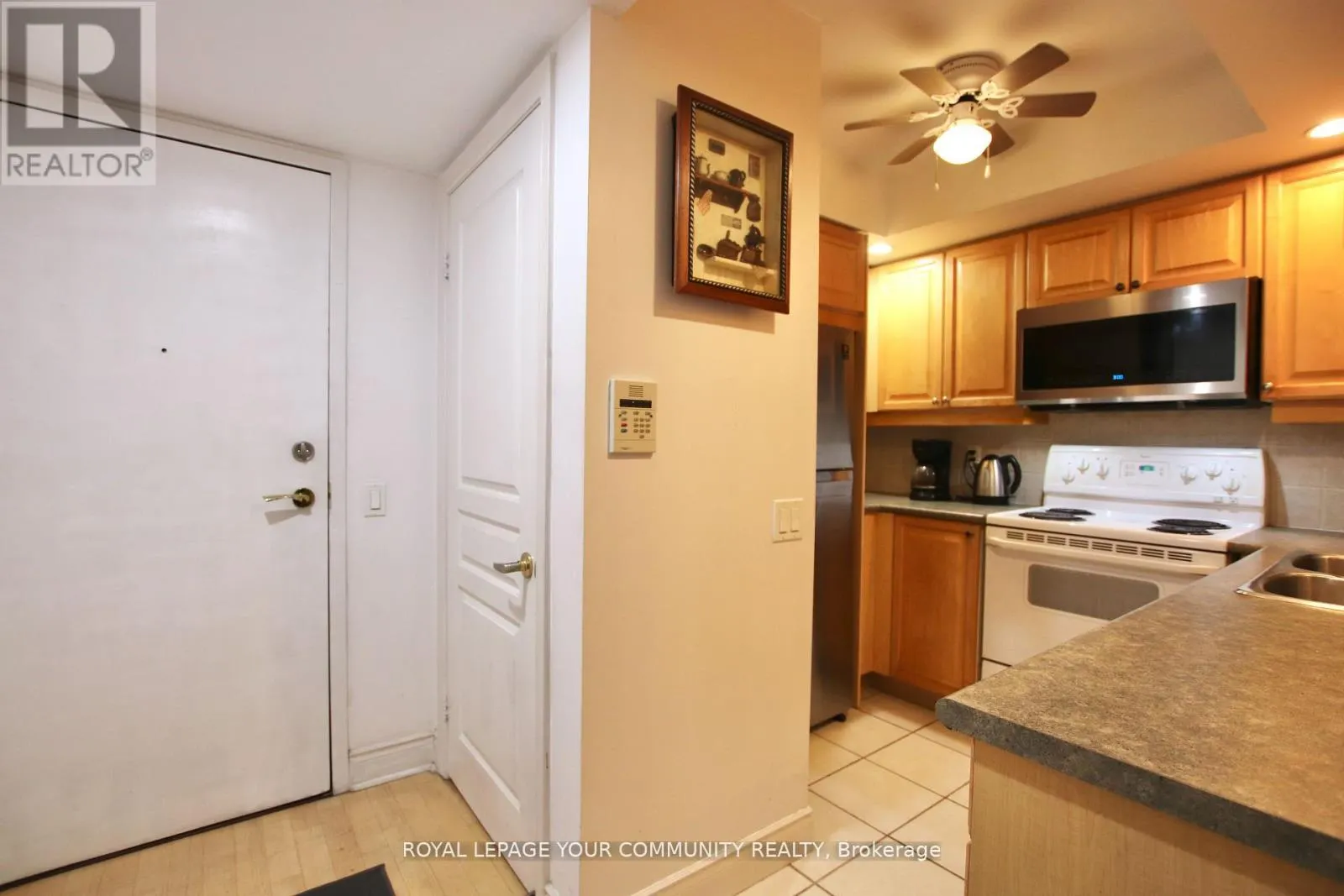 1629 - 15 NORTHTOWN WAY