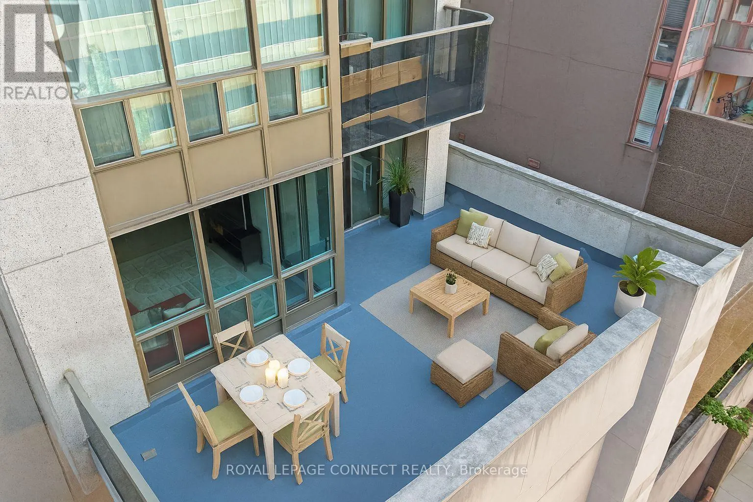605 - 750 BAY STREET