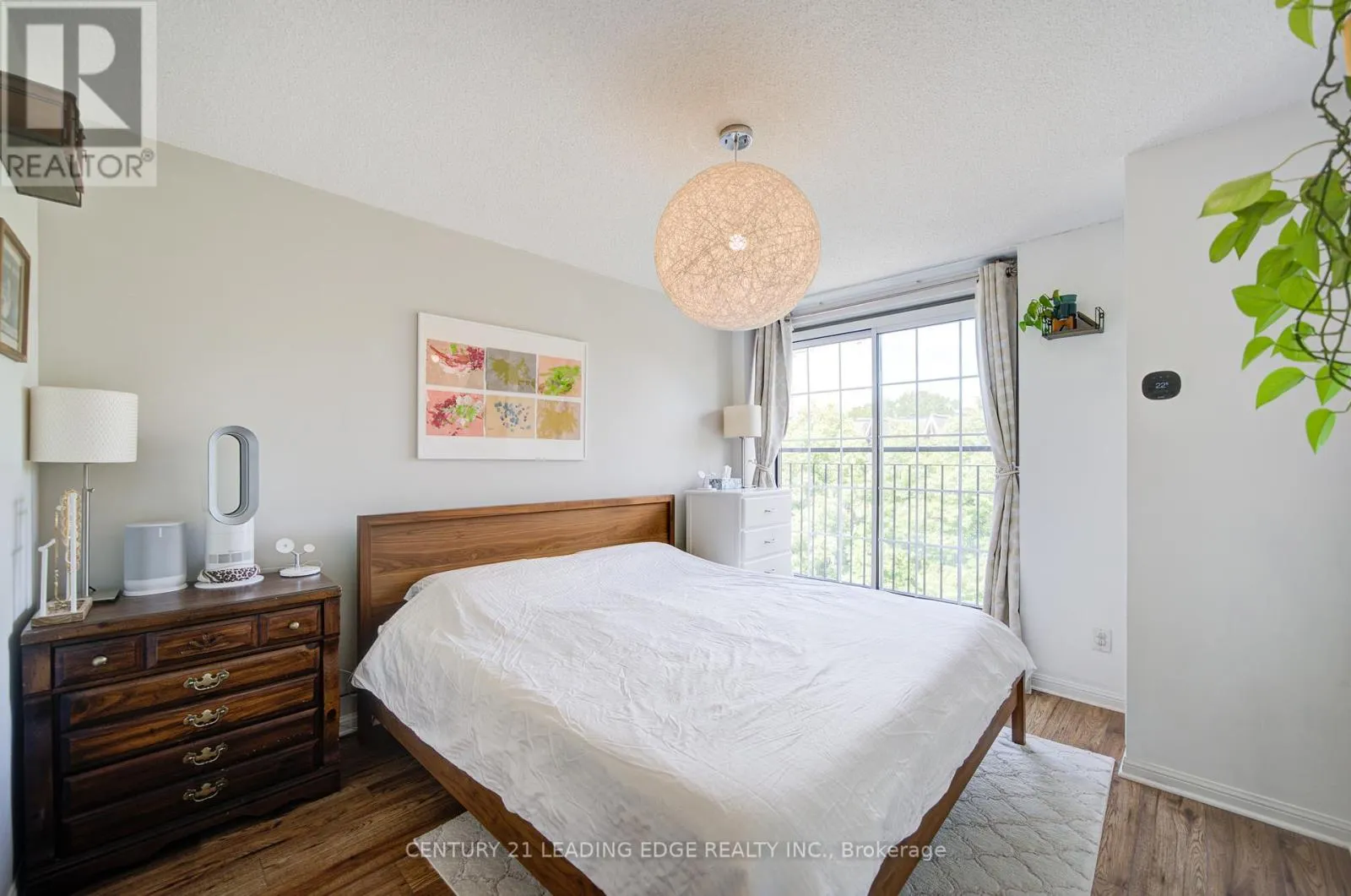 TH302 - 39 SHANK STREET