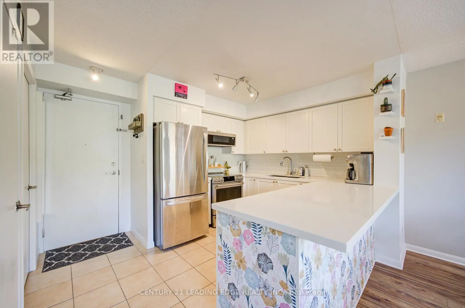 TH302 - 39 SHANK STREET