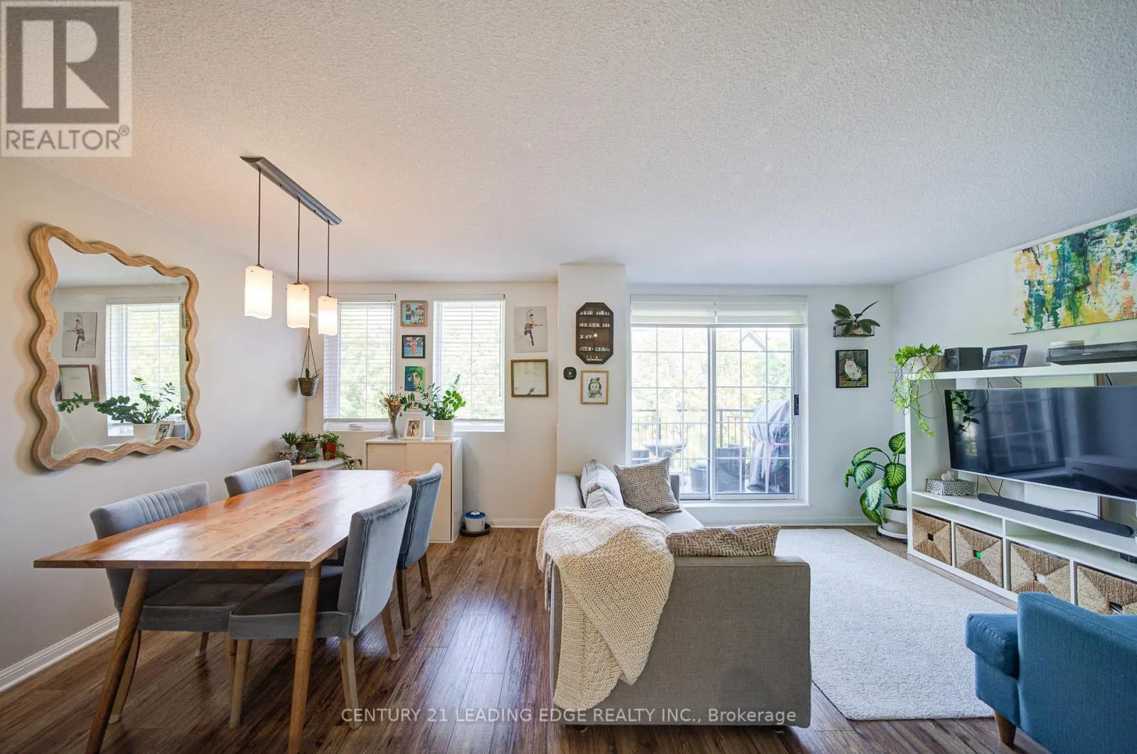 TH302 - 39 SHANK STREET