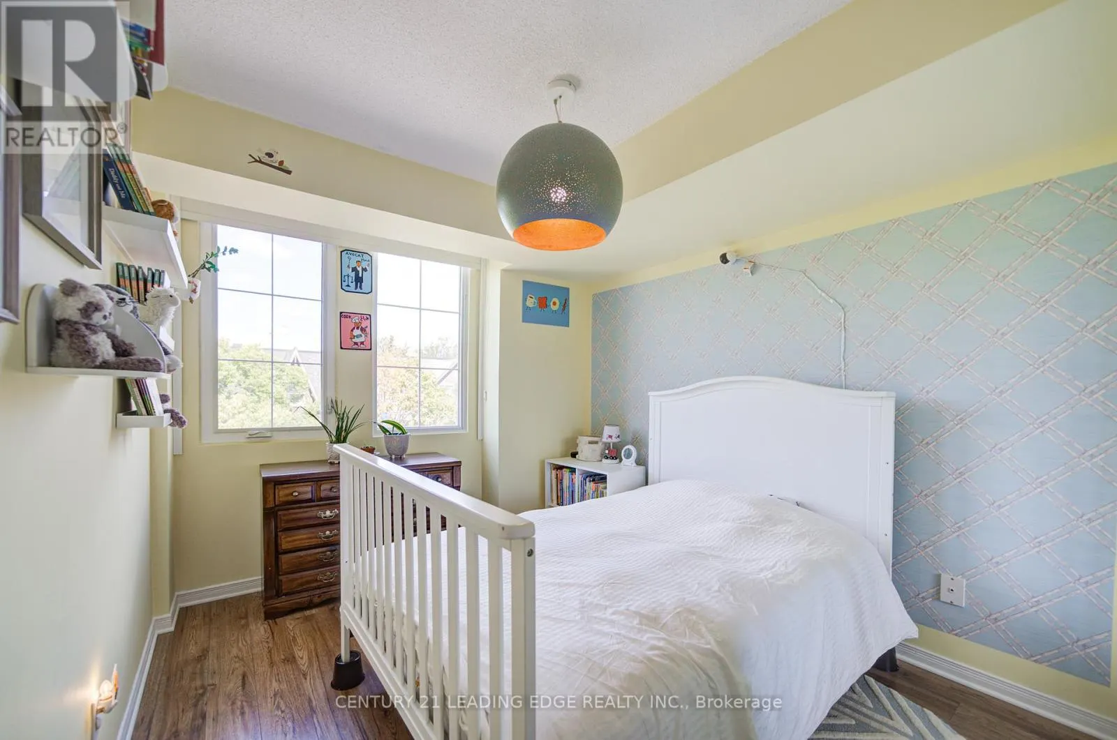 TH302 - 39 SHANK STREET