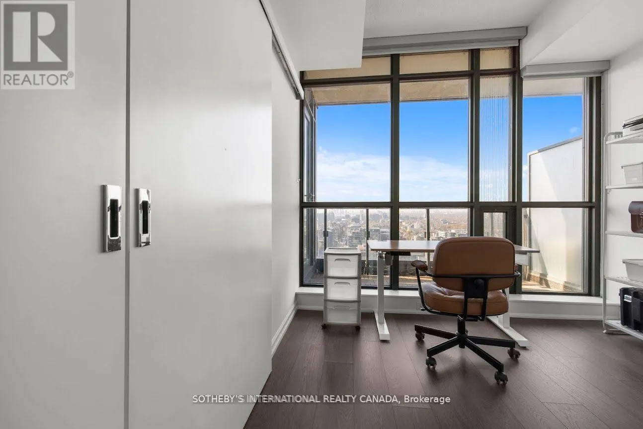 3007 - 8 CHARLOTTE STREET