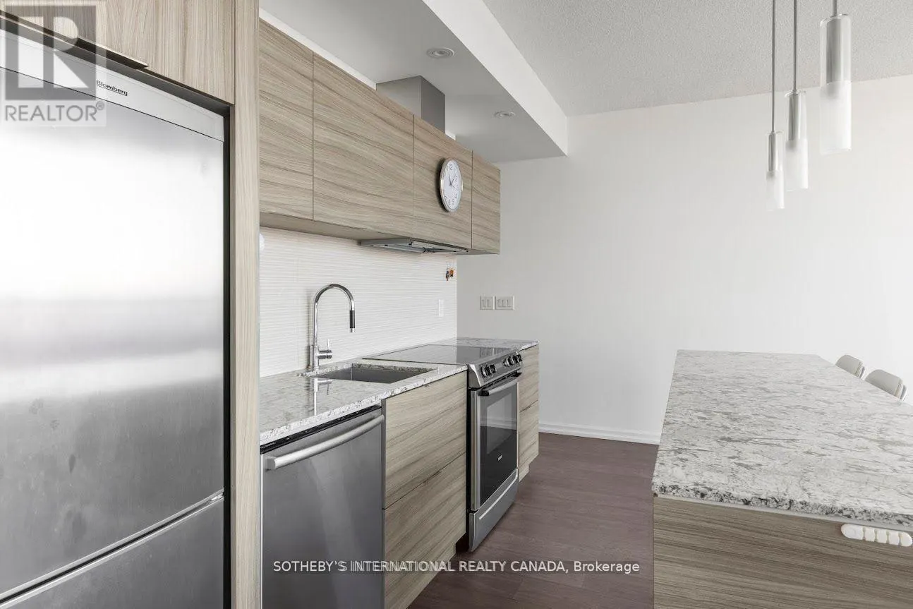 3007 - 8 CHARLOTTE STREET