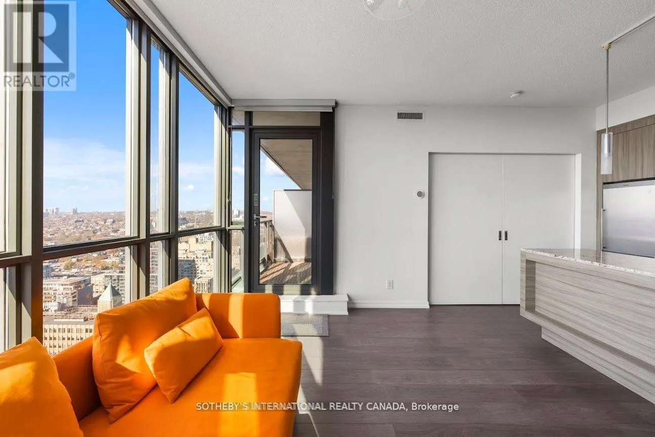 3007 - 8 CHARLOTTE STREET