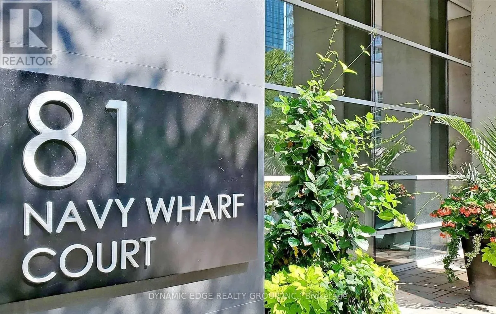 3016 - 81 NAVY WHARF COURT