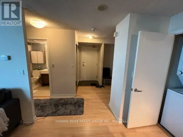 3016 - 81 NAVY WHARF COURT