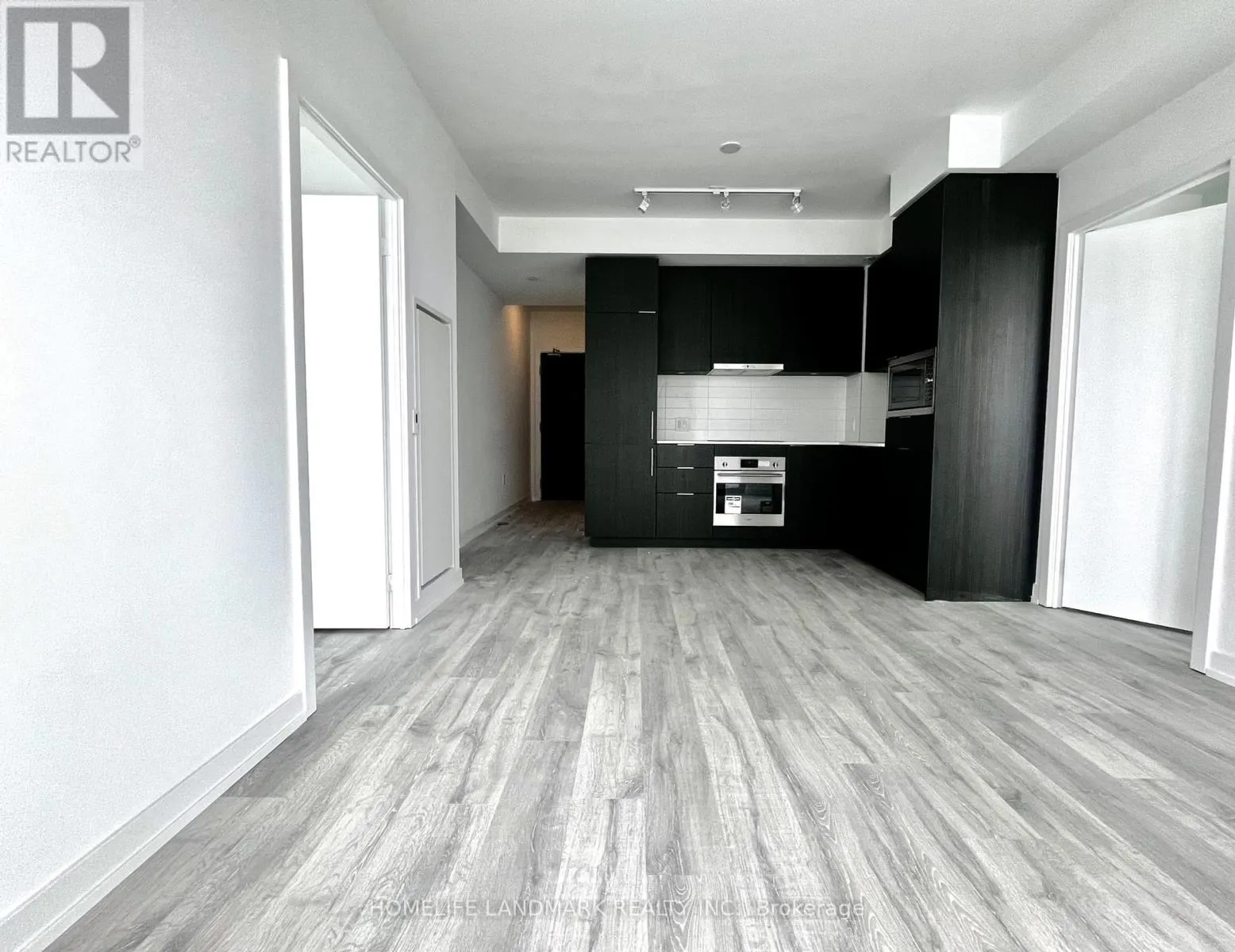 N2007 - 7 GOLDEN LION HEIGHTS
