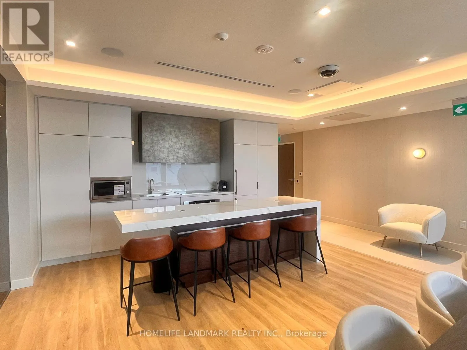 N2007 - 7 GOLDEN LION HEIGHTS
