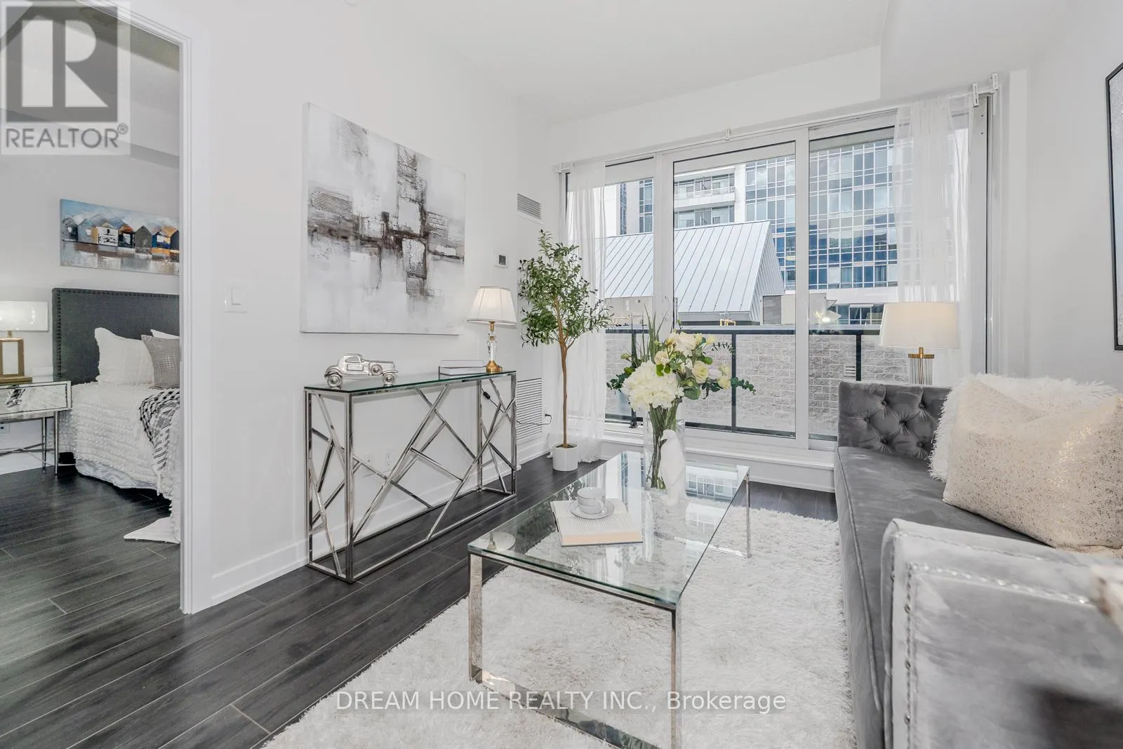 301 - 18 REAN DRIVE