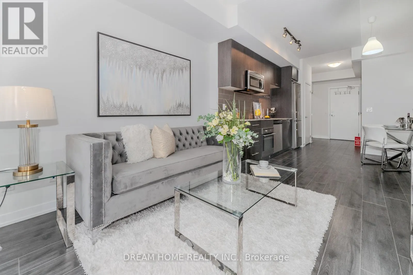 301 - 18 REAN DRIVE