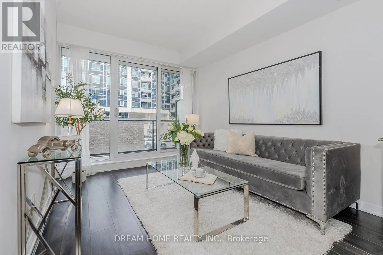 301 - 18 REAN DRIVE