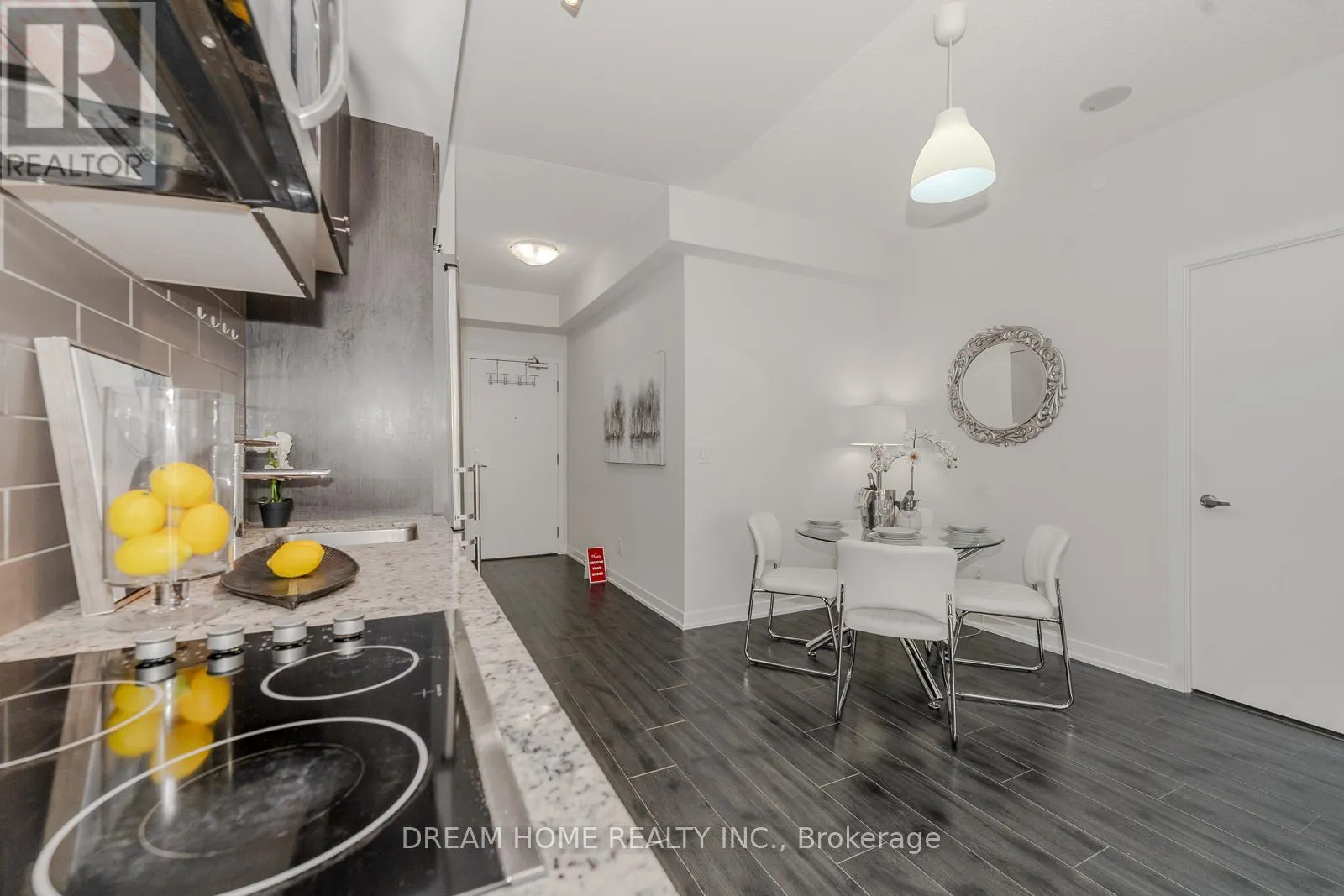 301 - 18 REAN DRIVE