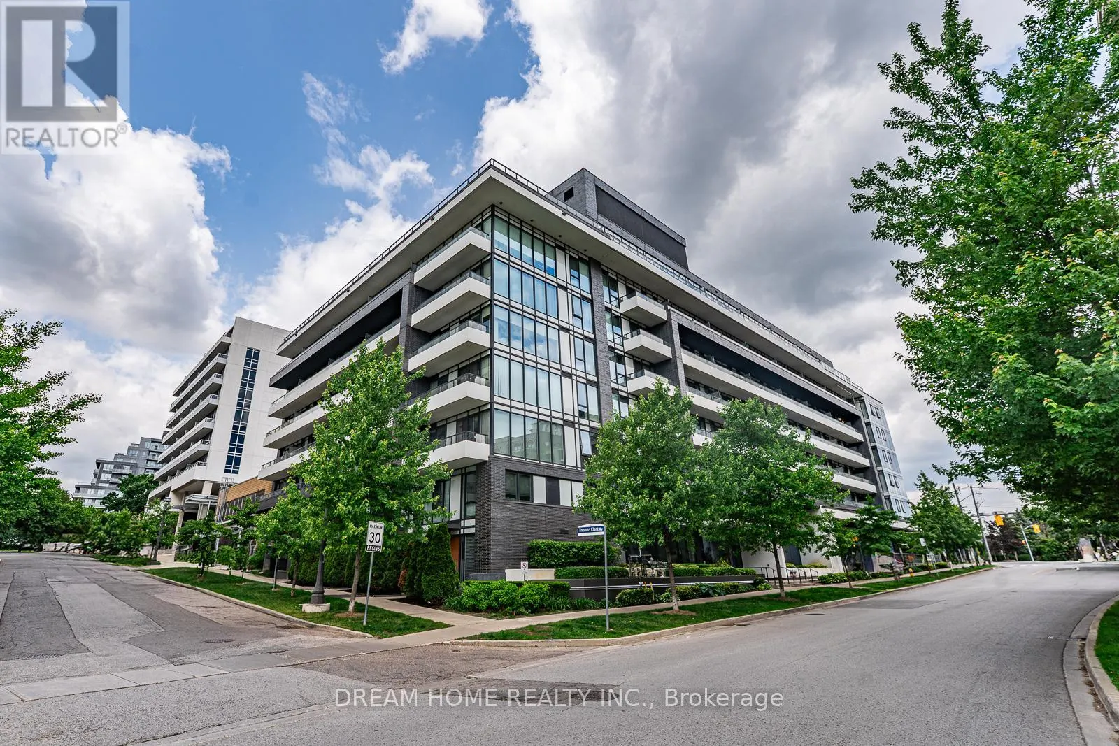 301 - 18 REAN DRIVE