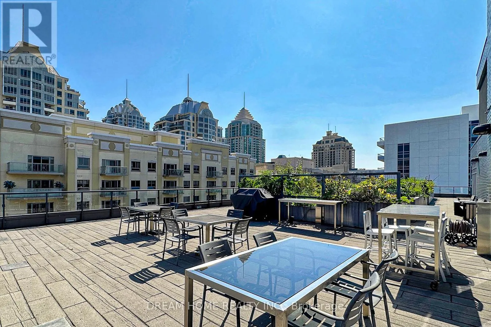 301 - 18 REAN DRIVE