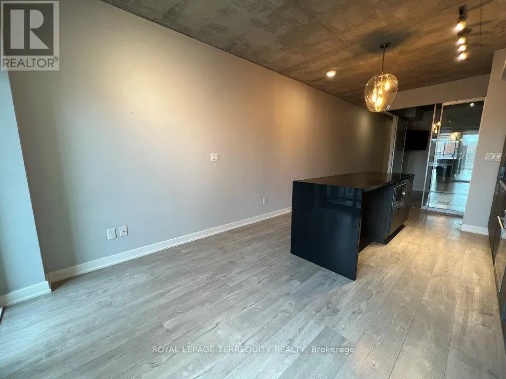 308 - 109 OSSINGTON AVENUE