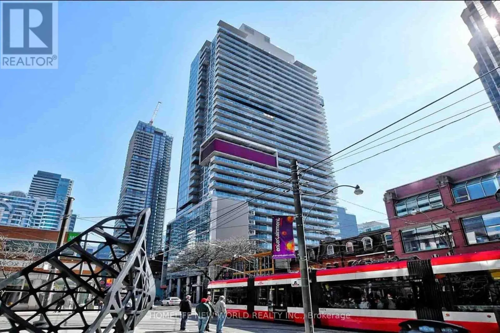 2401 - 375 KING STREET W