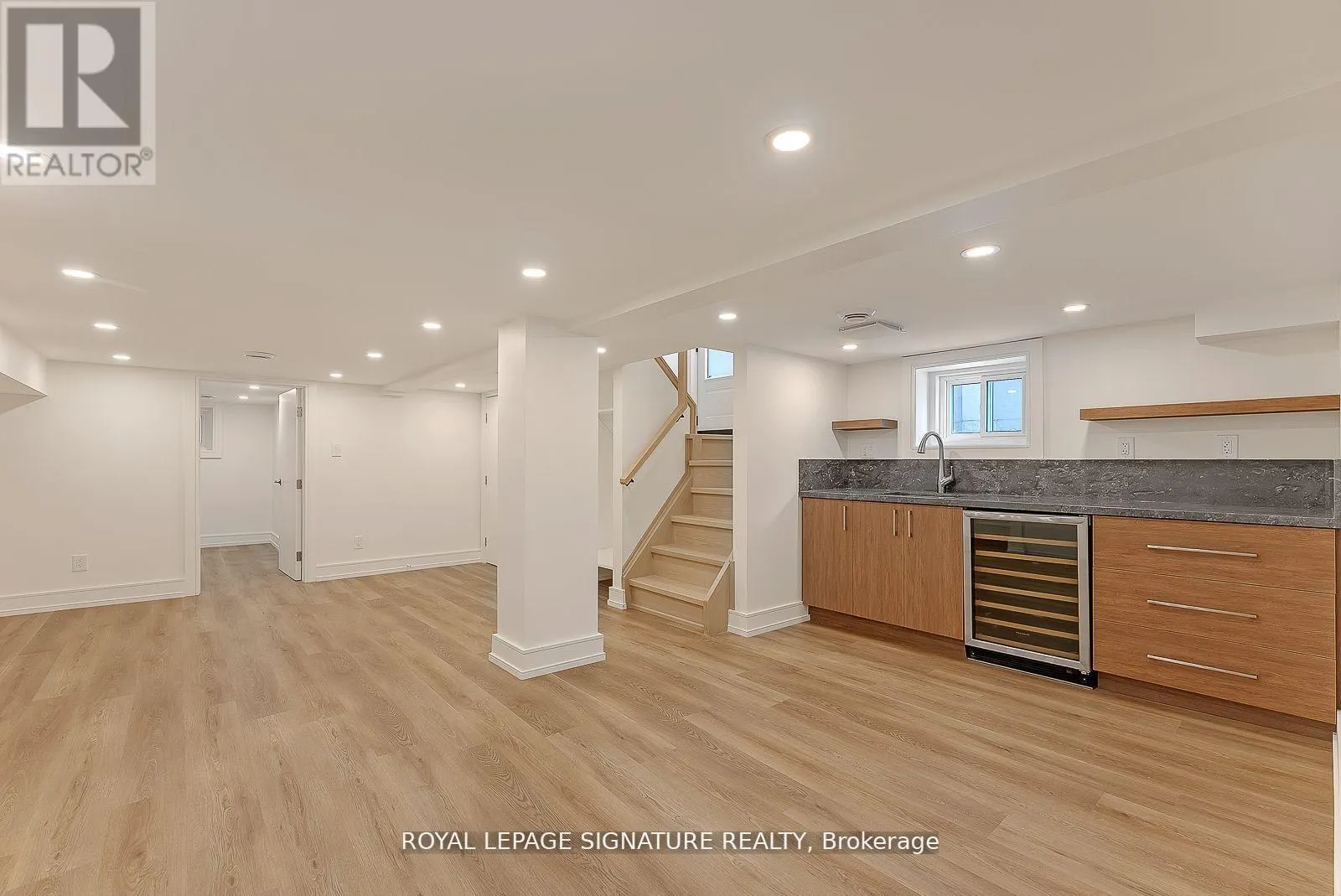 476 BRIAR HILL AVENUE