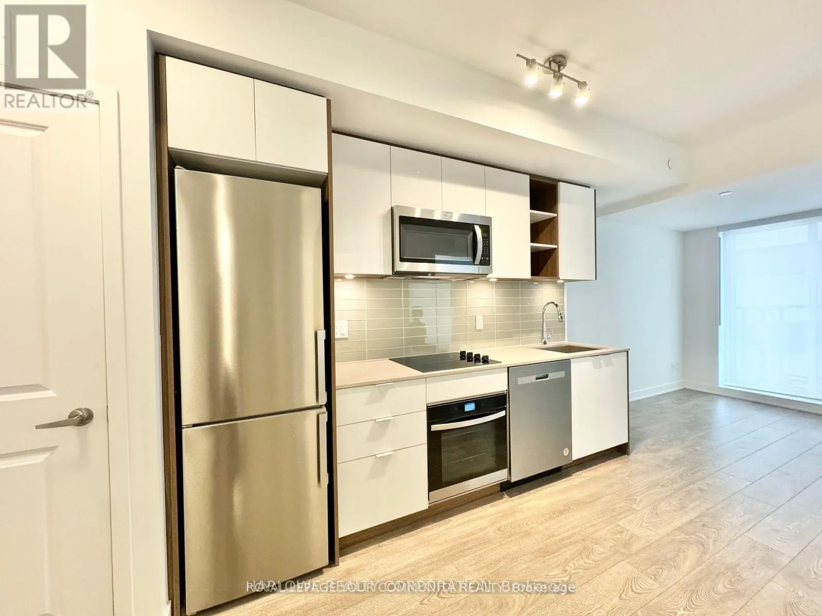 1033 - 543 RICHMOND STREET