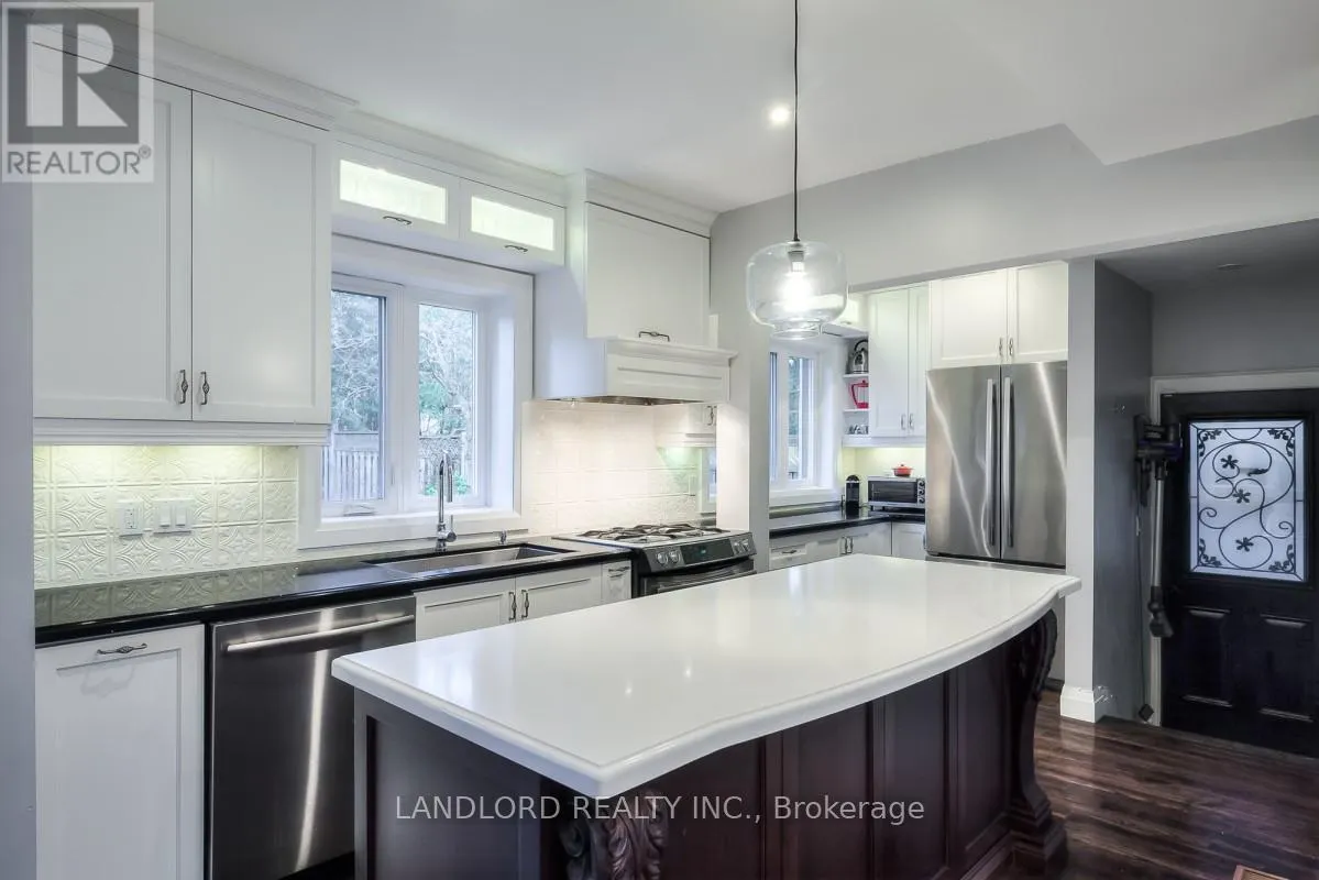 525 RUSSELL HILL ROAD