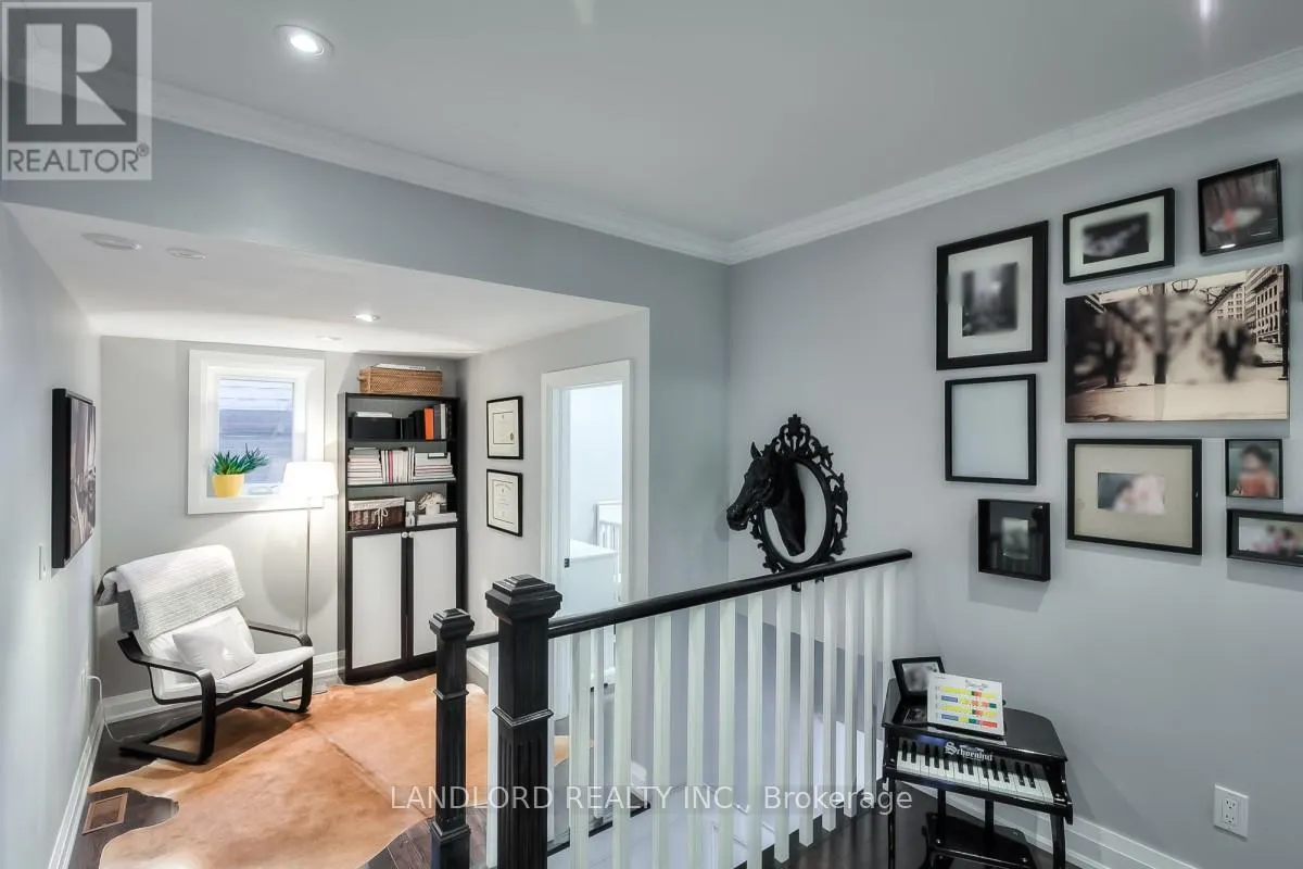 525 RUSSELL HILL ROAD