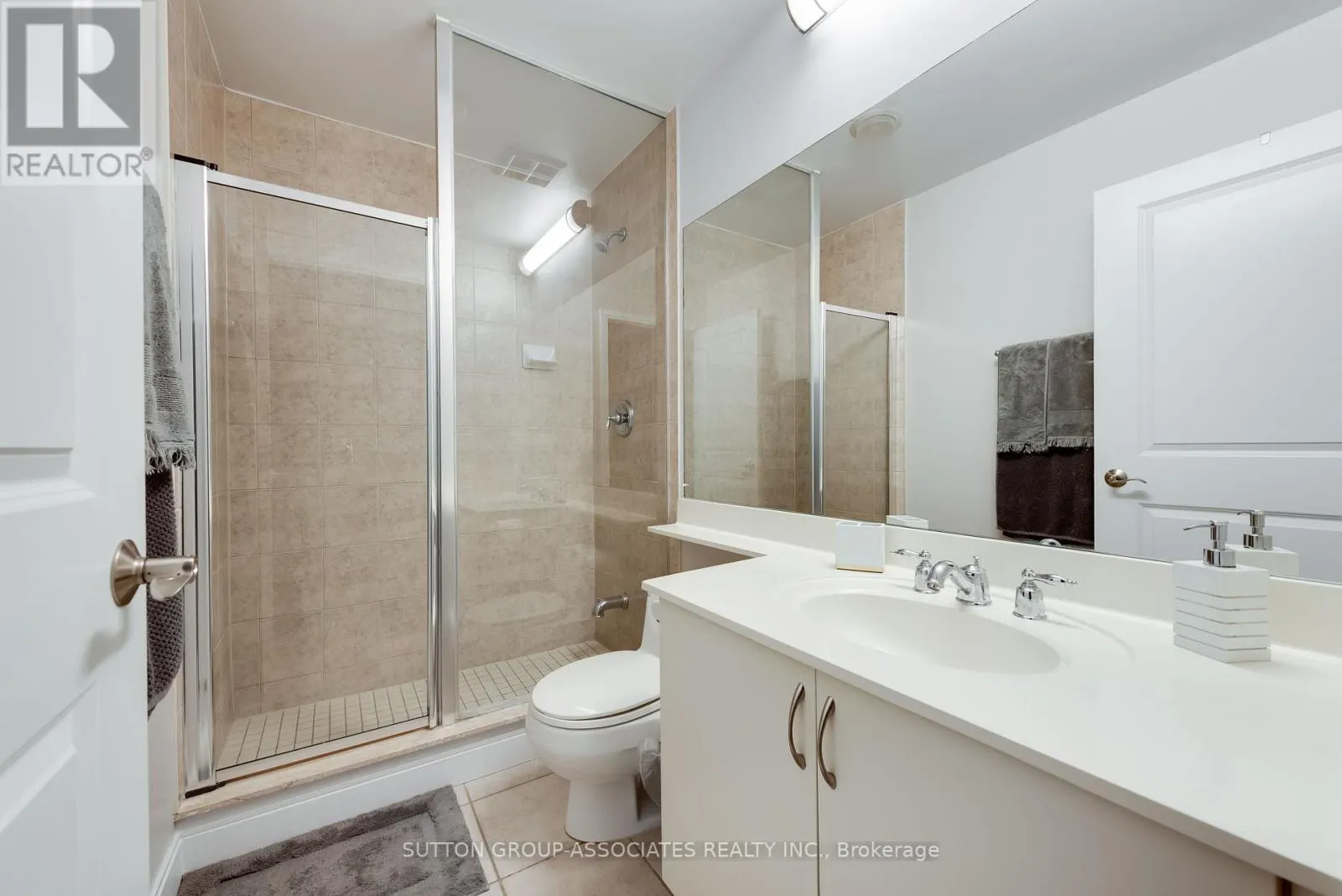 312 - 88 BROADWAY AVENUE