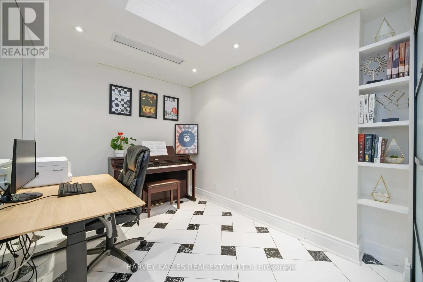 1403 - 10 BELLAIR STREET