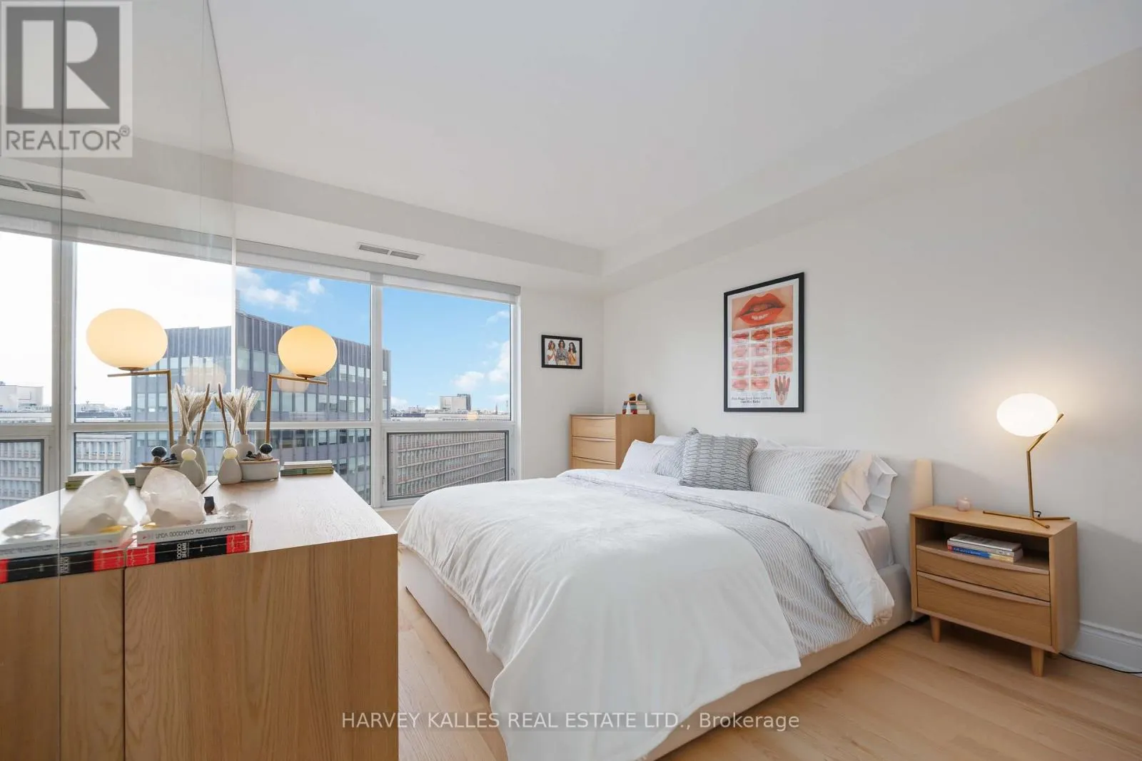 1403 - 10 BELLAIR STREET