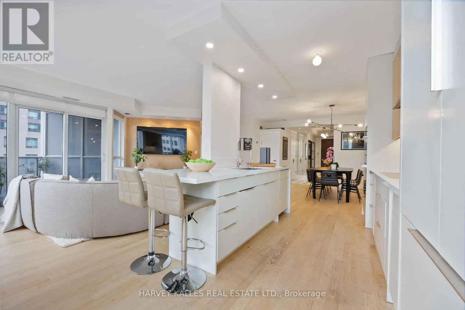 1403 - 10 BELLAIR STREET