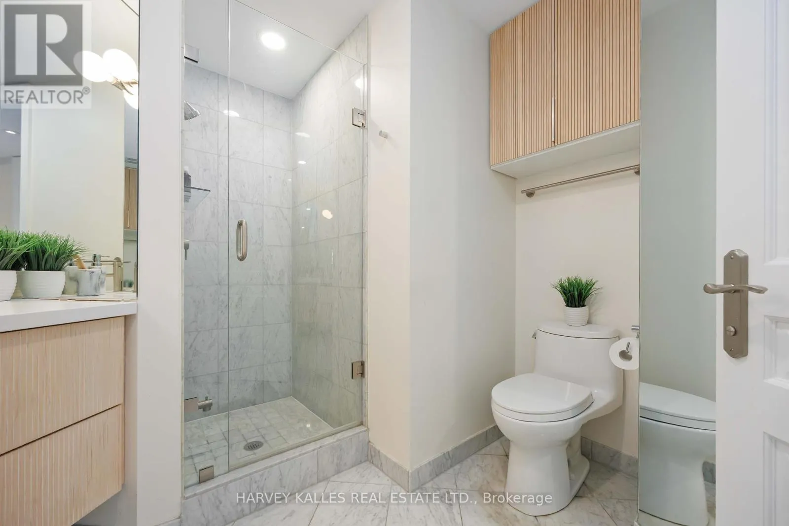 1403 - 10 BELLAIR STREET