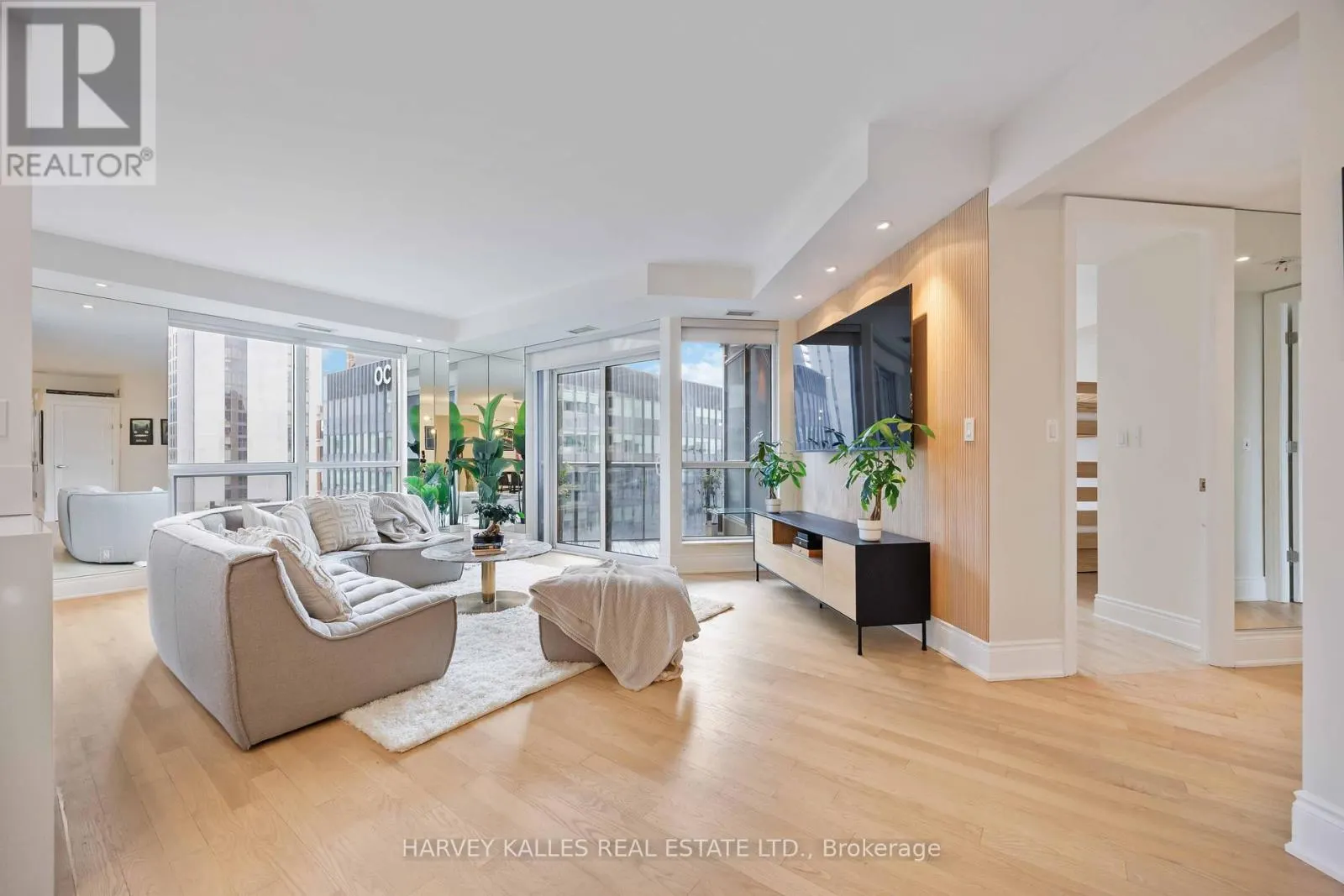 1403 - 10 BELLAIR STREET